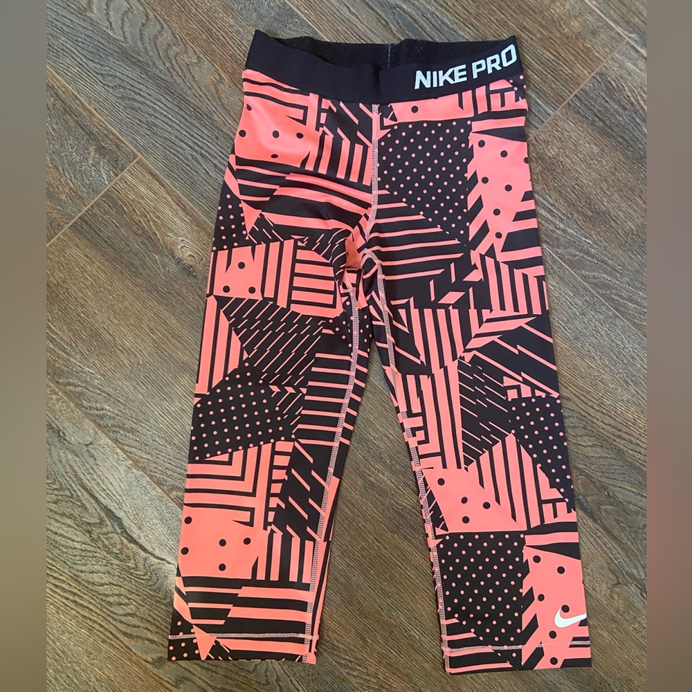 Nike Pro Dri-Fit cropped leggings